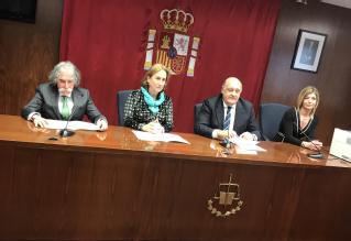 De izquierda a derecha, Javier Goldáraz, Lourdes Aldave, Joaquín Galve y Mari Paz Benito